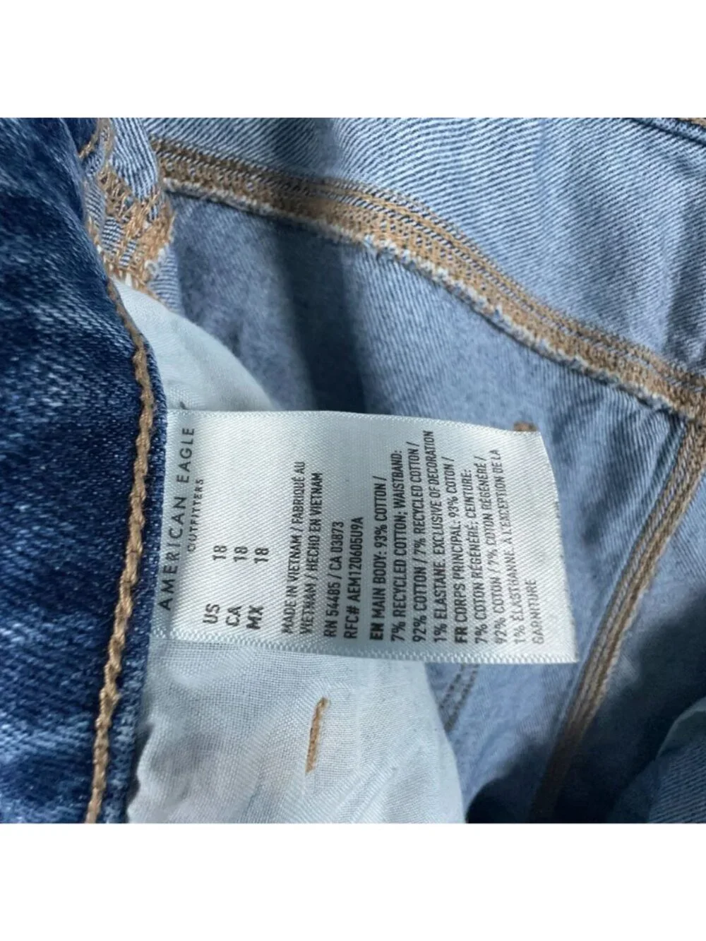American Eagle Shorts Size 18 Baggy Blue Medium Wash Distressed High Rise Raw He